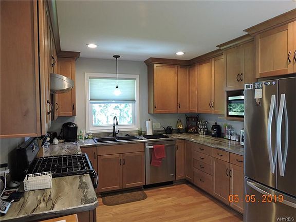5th image of 485 Pleasant Ave
