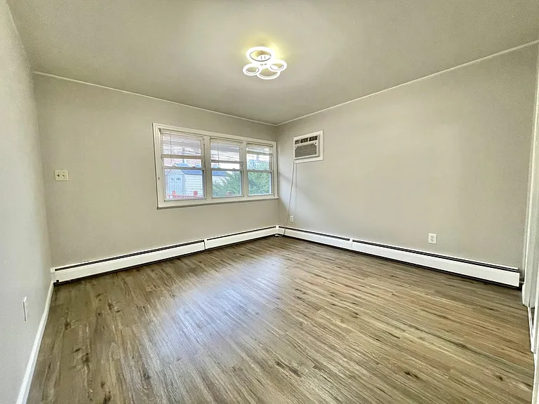9 Arcadia Ln — Photo 3