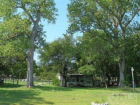 2nd image of 1014 W Lake Dr