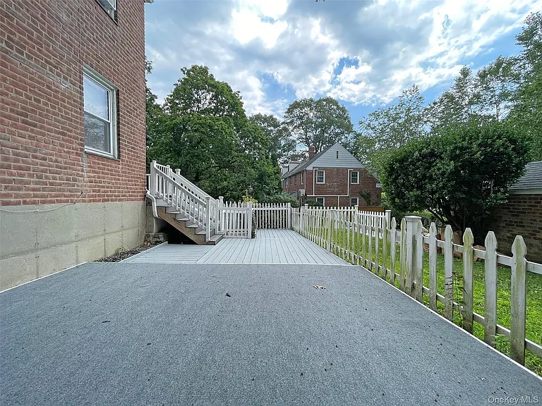 1058 Palmer Ave — Photo 16
