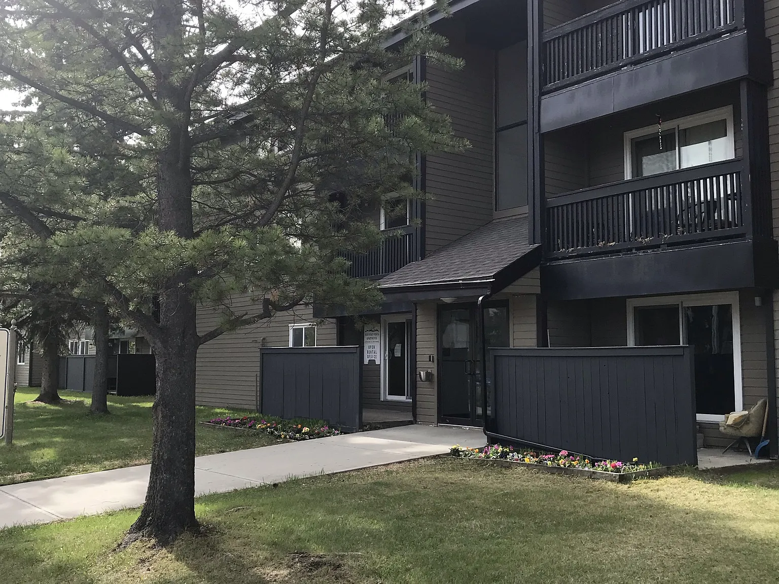 (PN0934) Spacious 2-Bedroom with Balcony/Patio - Heat — Photo 2