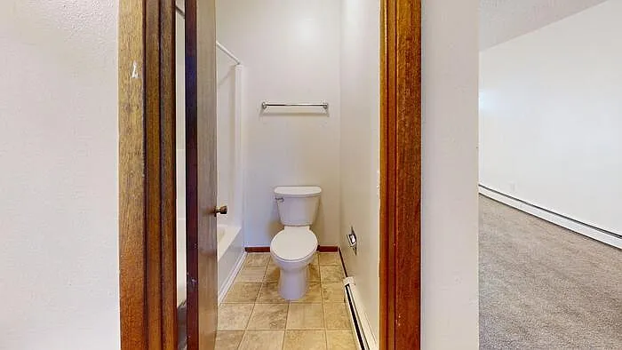 1 bed, 1.0 bath, $815 — Photo 3