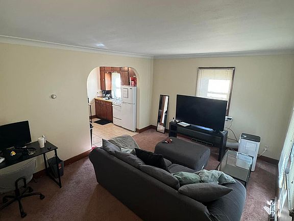 2nd image of 526 Leroy Ave #A