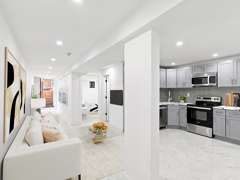 15 Cooper St #1B — Photo 2