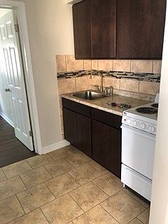 2nd image of 4858 Lee St #2B