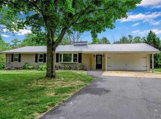 5801 Armor Duells Rd, Orchard Park, NY 14127