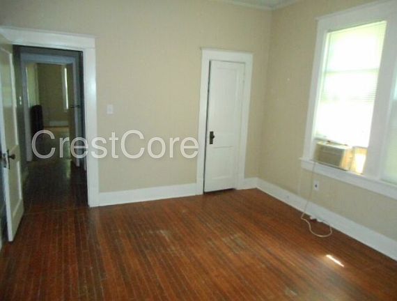 5th image of 1778 Faxon Ave