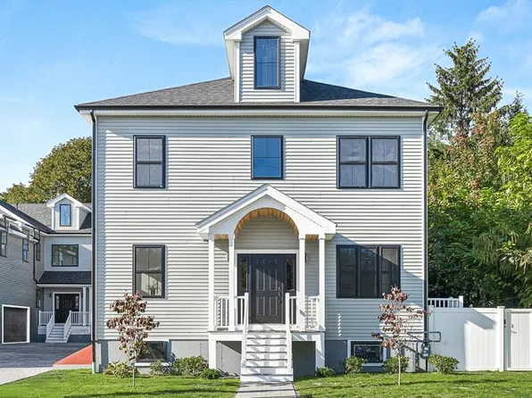 12-14 Sylvan St #4, Melrose, MA 02176