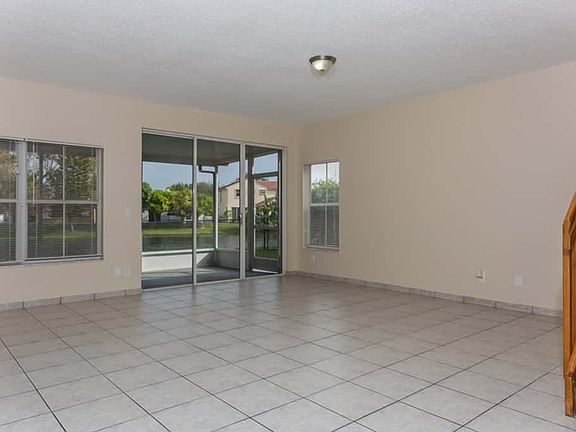 5th image of 18487 NW 19th St
