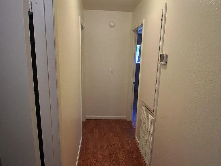 14359 Sinclair Cir — Photo 4