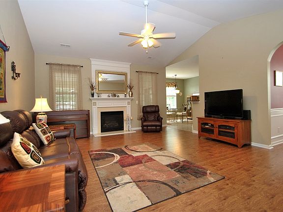 5th image of 3249 Queensland Ct