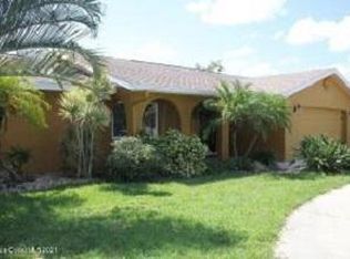 10 Country Club Rd, Cocoa Beach, FL 32931