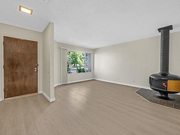 5th image of 4185 Peregrine Way