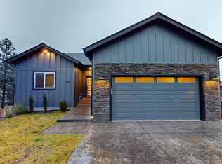 118 NW Rook Dr, Grants Pass, OR 97526