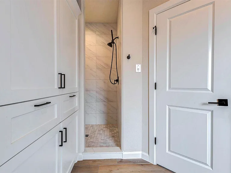 11005 Upland Forest Dr — Photo 28