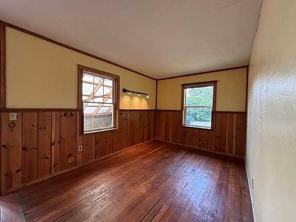 4th image of 703 E Lamme St #3