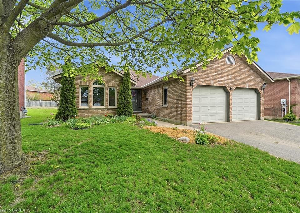 1st image of 44 Blackfriar Ln