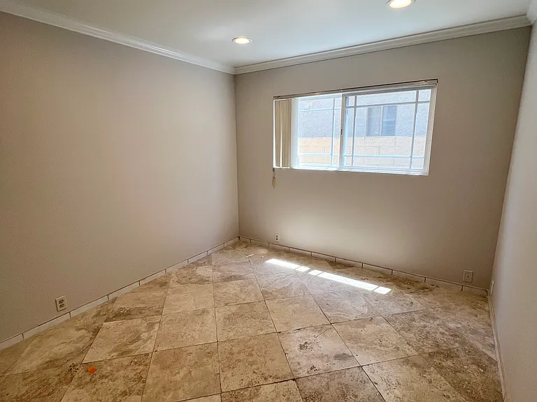 17141 Green Ln — Photo 15
