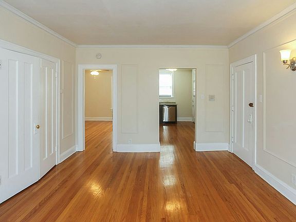 5th image of 4600-3 N Winchester Ave #3H