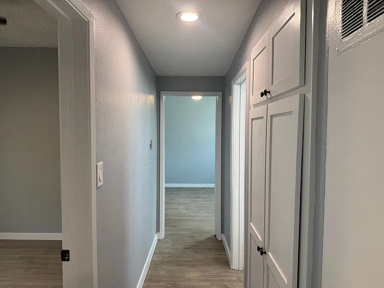 10207 Crenshaw Blvd — Photo 7