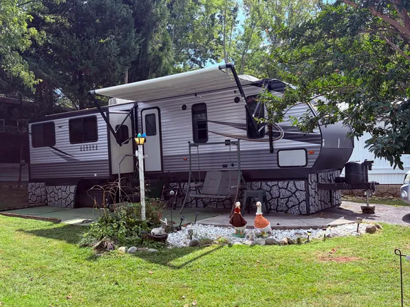 5355 Parkway E Unit 69, Cosby, TN 37722
