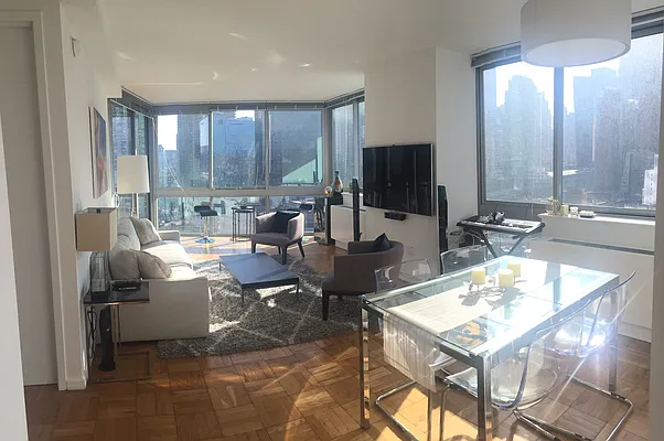 Rented by Nest Seekers International | media 1