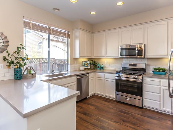 5th image of 957 Windsor Hills Cir