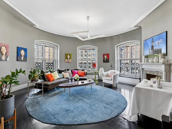 2109 Broadway image 1 of 13