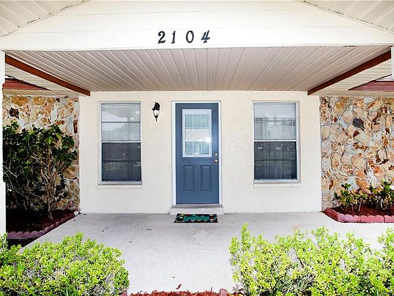 4th image of 2104 N Warnell St