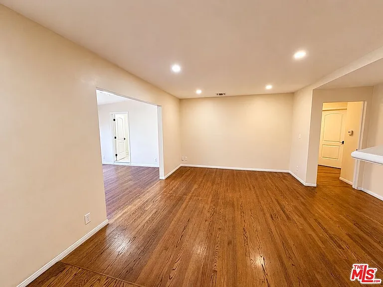 2859 N Brighton St — Photo 2