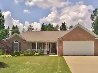 8711 Camelot Ave NW, Canal Fulton, OH 44614