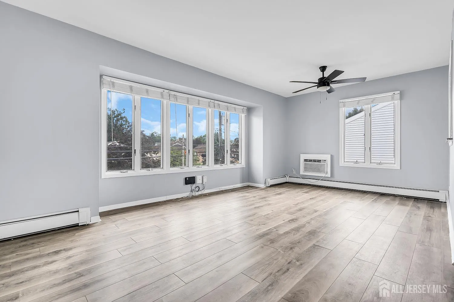 1 bed, 1.0 bath, $1,950 — Photo 2