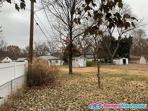 3rd image of 9215 Damson Dr