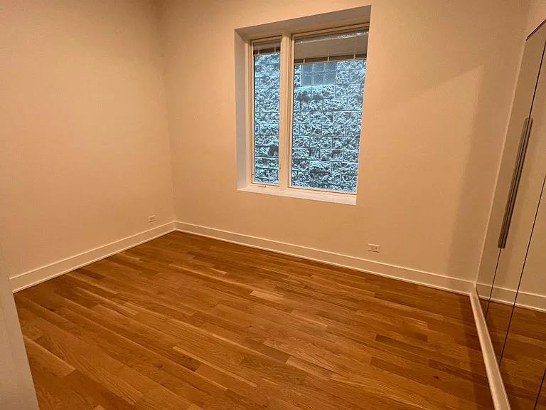 524 N May St #3 — Photo 7