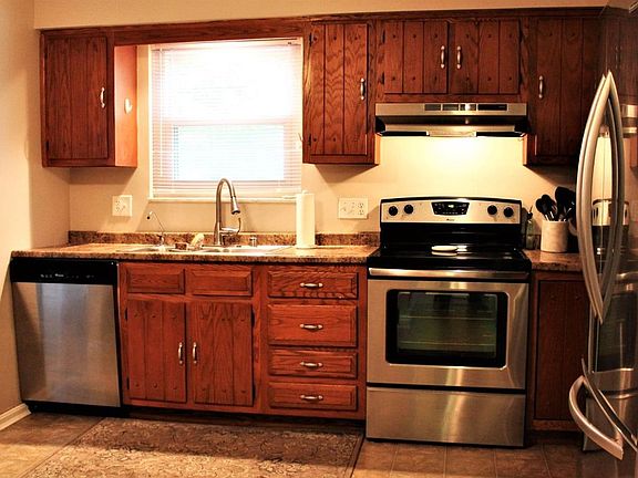 2nd image of 9860 Whippoorwill Ln