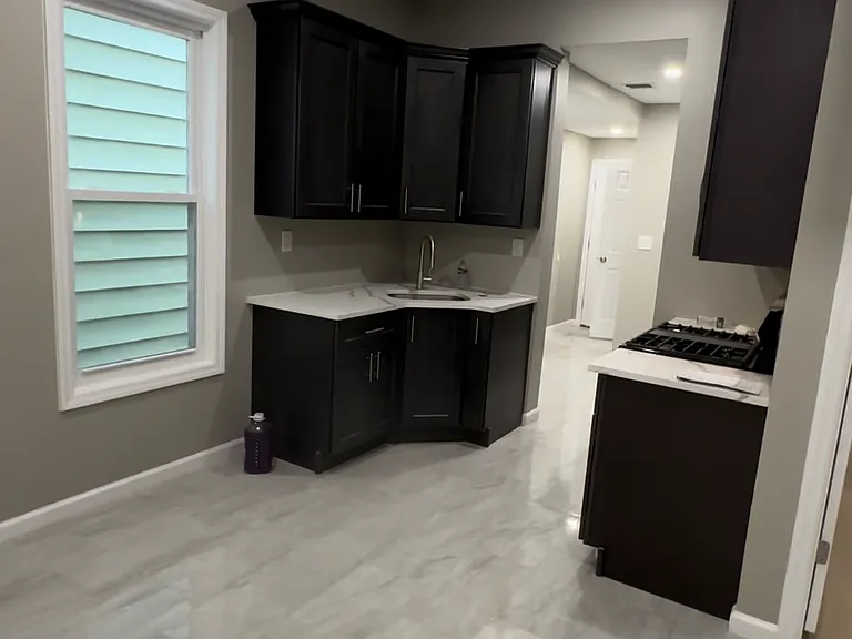 286 Summer Ave #1 — Photo 1