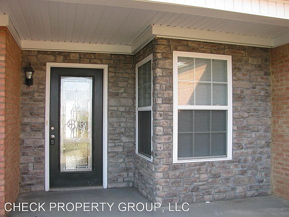 3rd image of 285 Bridlewood Ave