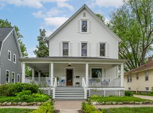 548 Archer Ave, Saint Joseph, MI 49085