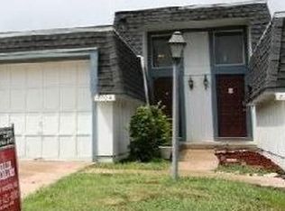 8004 E 130th Ct, Grandview, MO 64030