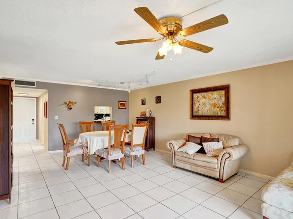 8801 NW 38th Drive #204b, Coral Springs, FL 33065