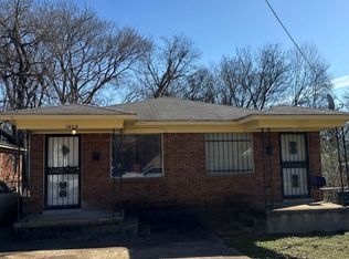1608 Oakwood St, Memphis, TN 38108