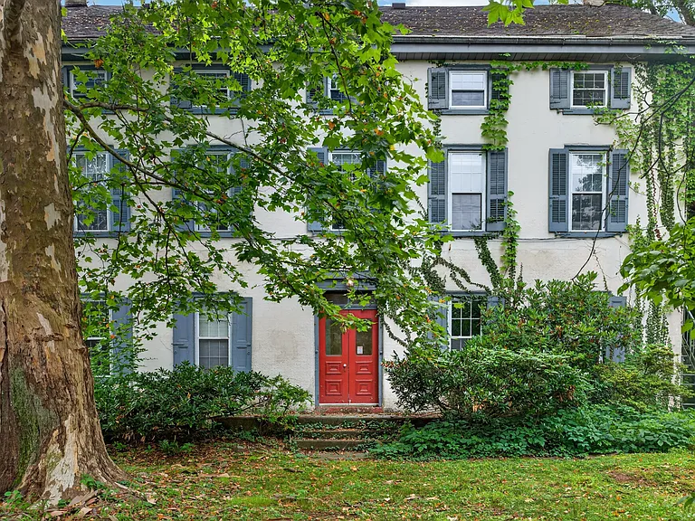 1138 E Schuylkill Rd #6 — Photo 1