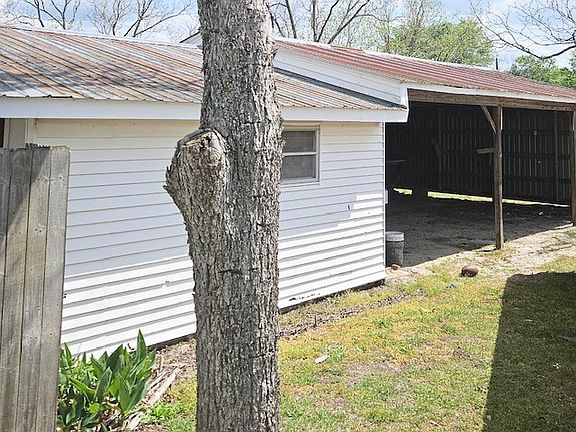 3rd image of 6213 Chris Tyre Rd