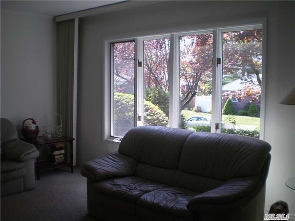 2nd image of 10 Selden Dr