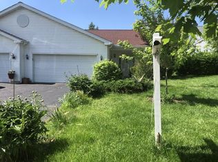 204 Lorien Ct, Dundee, IL 60118