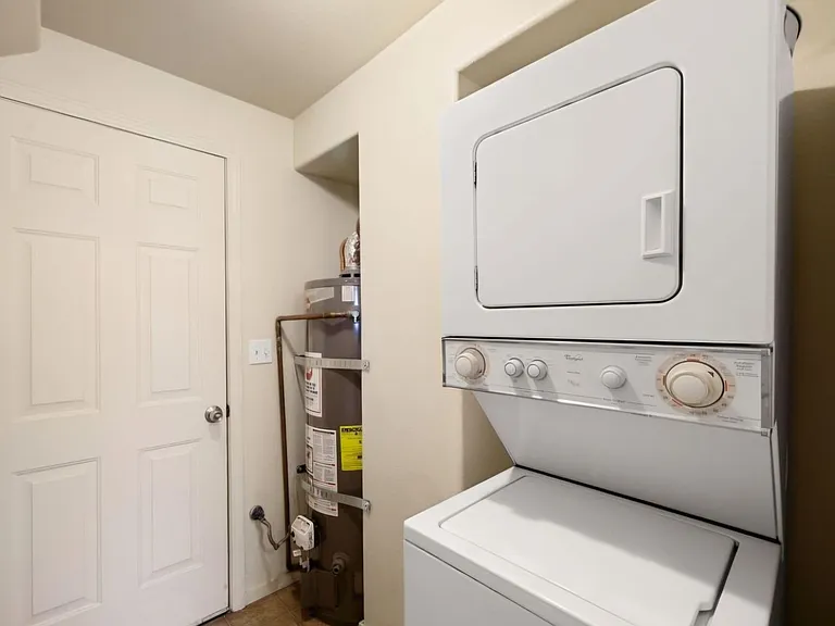 4036 Village Dr — Photo 10