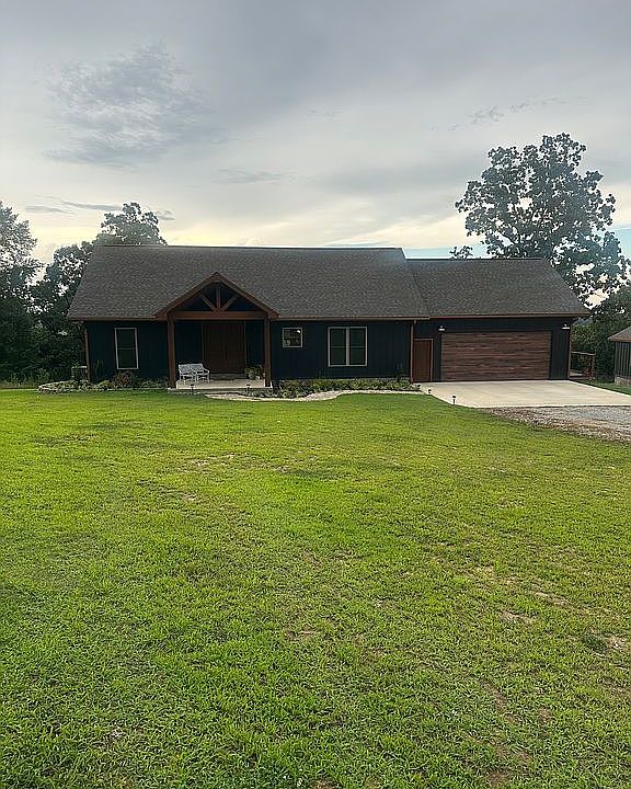 1st image of 33 River Ridge Ln