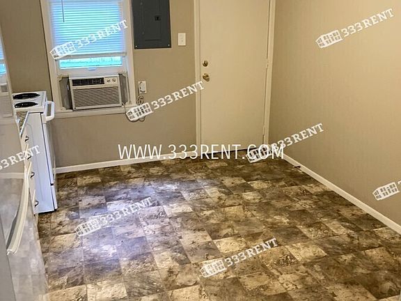 3rd image of 4415 S Minnie St
