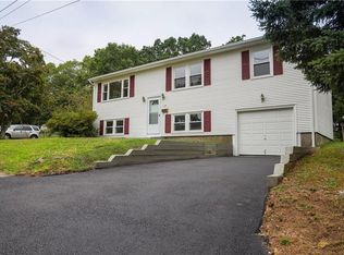 27 Lydia Rd, Coventry, RI 02816
