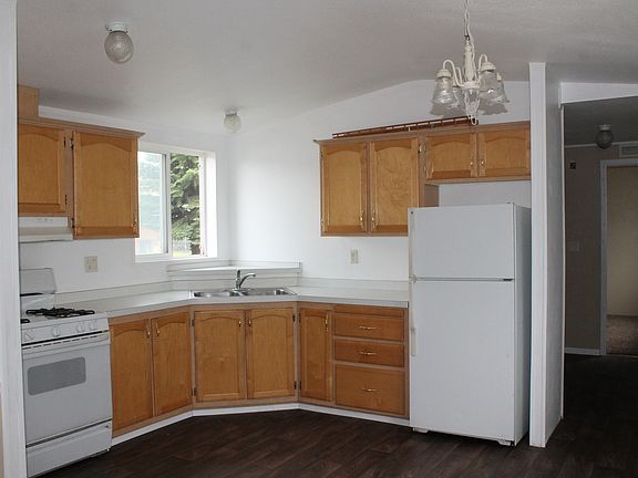 2nd image of 2015 Whispering Pines Dr